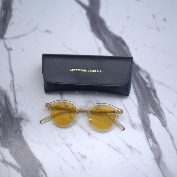 Women\'s Yellow Sunglasses
